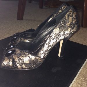 Black lace heal