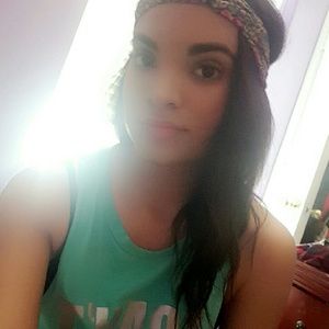 Meet your Posher, Mayra