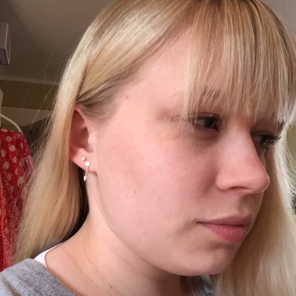 HP 🌹Silver Arrow Earings - Picture 3 of 3