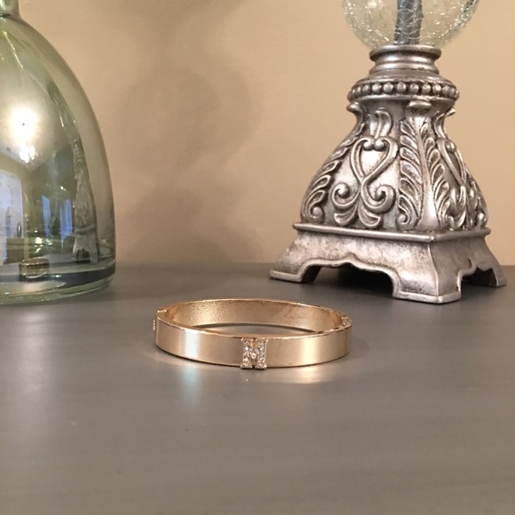 🛍 Initial M Gemstone Gold Bangle Bracelet - Picture 1 of 4