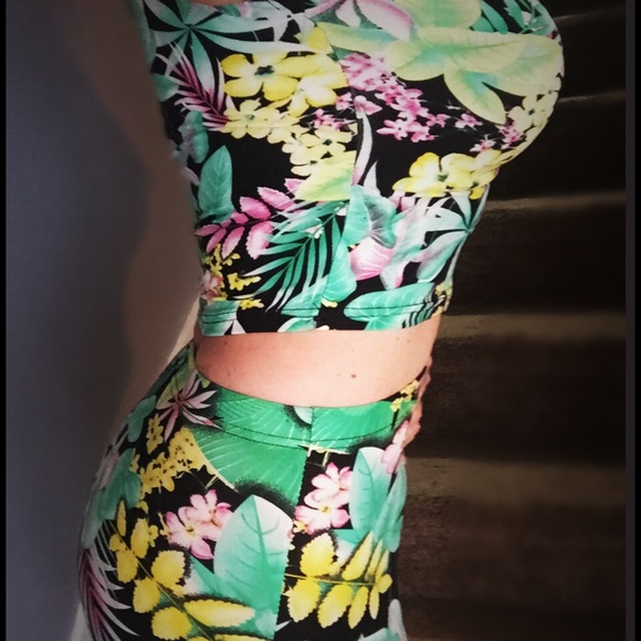 Super Soft High Waisted Pencil Skirt with Crop Top - Picture 1 of 4