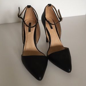 Forever 21 Black Pumps