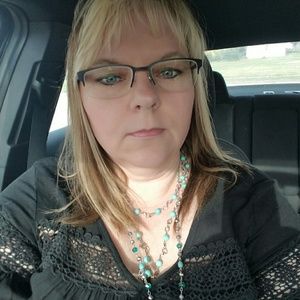 Meet your Posher, Lori