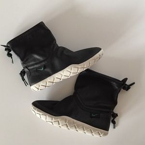 Nike Air Chukka Moc