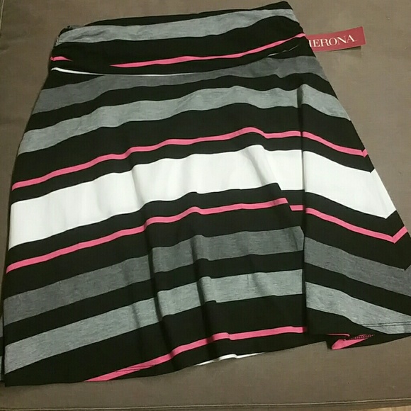 Pink stripe short skirt