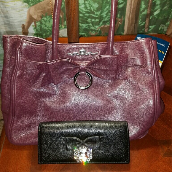 FINAL SALE!!!! My Flat in London by Brighton Purse