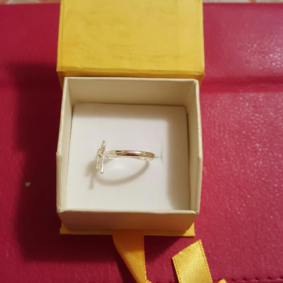 BOW REMINDER RING - Picture 2 of 4