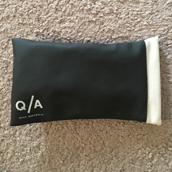 Quay midnight runner - tortoise