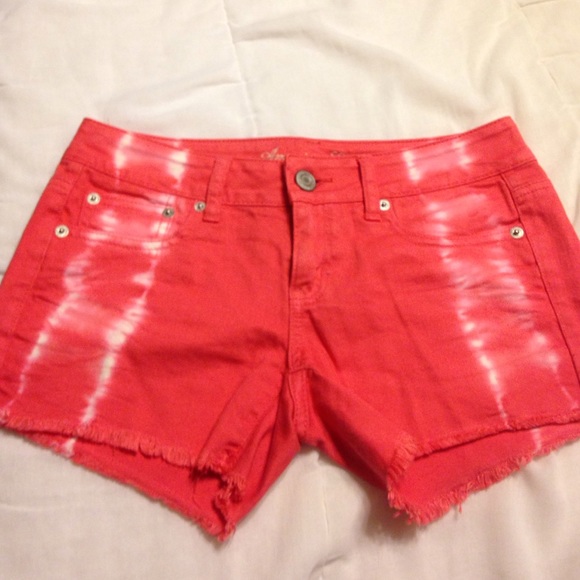 love the bleached pink shorts!