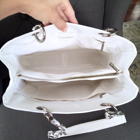 SOLD Chanel GST white caviar grand shopper tote - Picture 4 of 4