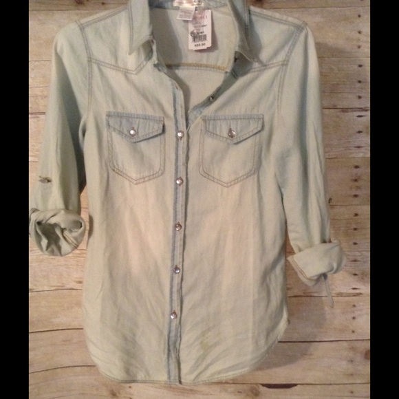 NWT Denim Button Down A'gaci