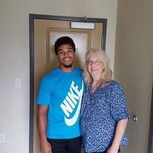 Meet your Posher, Aaron