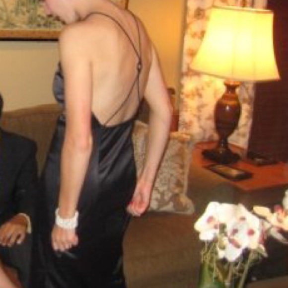 Dress - Picture 4 of 4