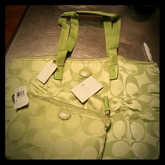 Beautiful Coach travel set: overnight and makeup