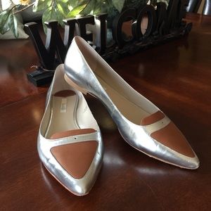 🚨Boden Silver & Nude Pointed Loafer🚨