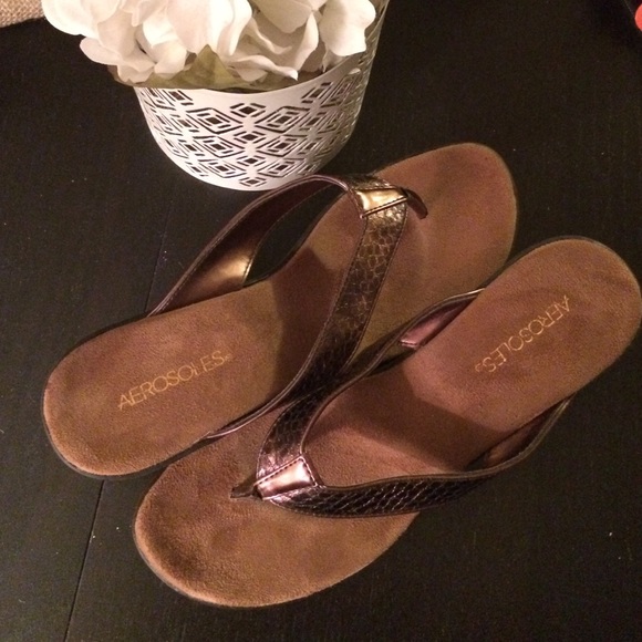 Bronze thong wedges