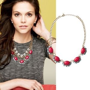 Stella & Dot Mae Necklace