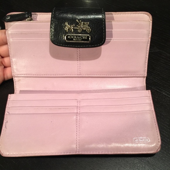 Coach Wallet - Picture 3 of 4
