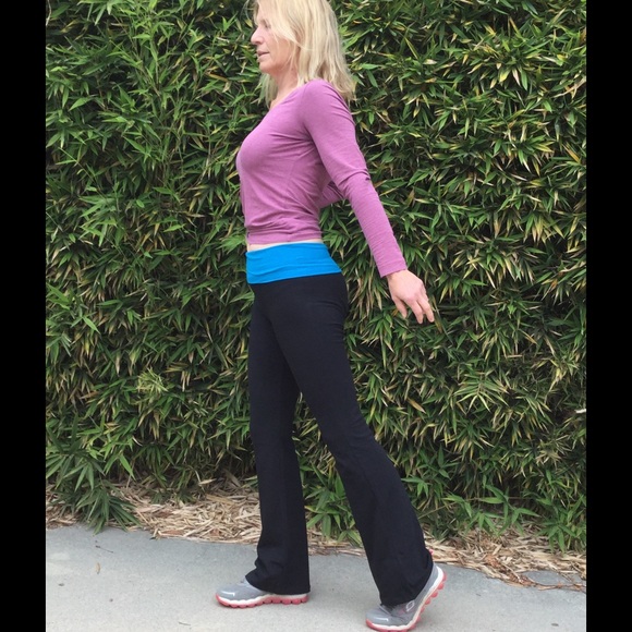 Yoga Pants w Bright Turquoise Foldover Waist. - Picture 3 of 4