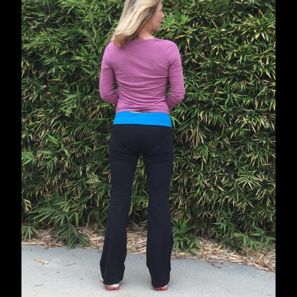 Yoga Pants w Bright Turquoise Foldover Waist. - Picture 4 of 4