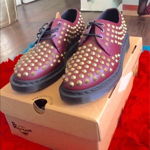 Dr. Martens Originals 1461 burgundy w gold studs