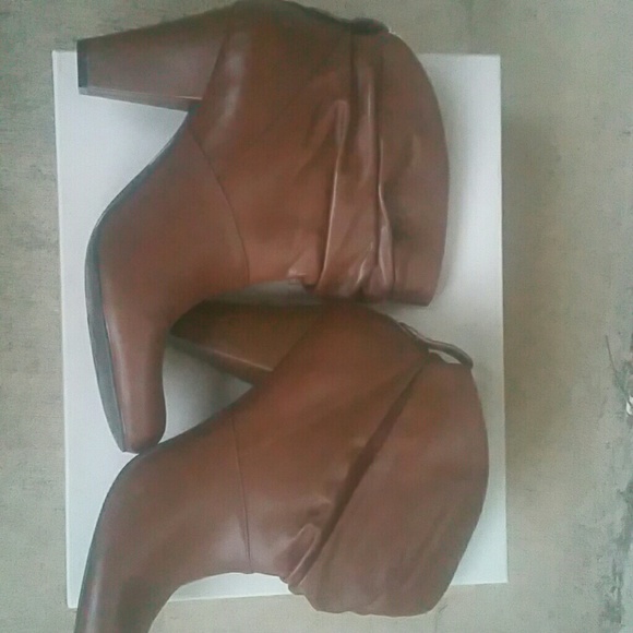 Booties - Picture 4 of 4