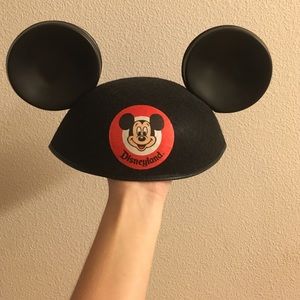 Brand new, never worn besides for the picture!