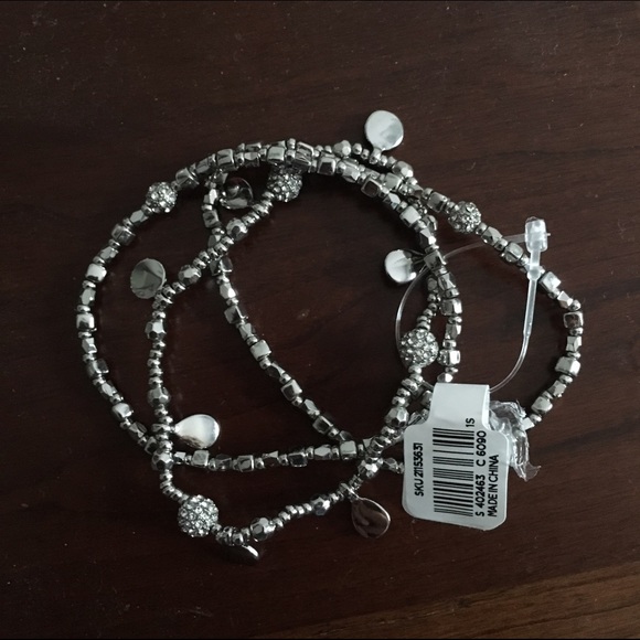 🚫SOLD🚫NWTSilver Pave Square Stretch Bracelet Set - Picture 3 of 3