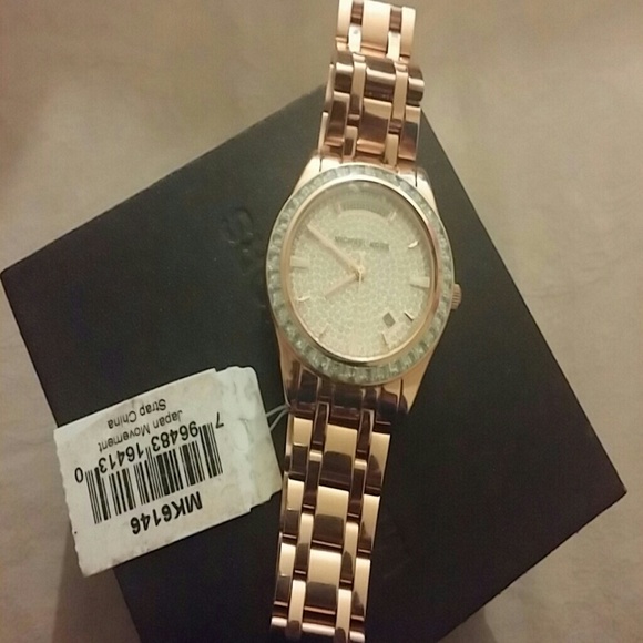Michael Kors Rose gold watch - Picture 2 of 2