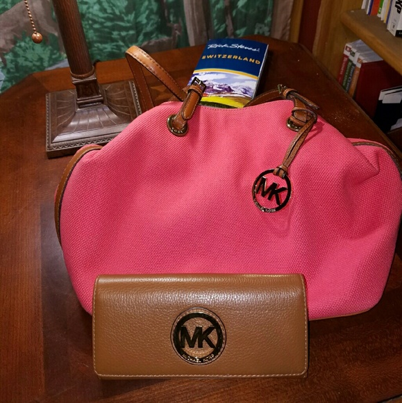 Michael Kors Purse BLOWOUT