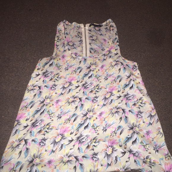 Flowing flower tank!