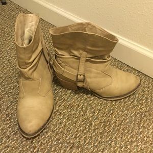 Charlotte Russe Tan Low-Rise Cowboy Boots