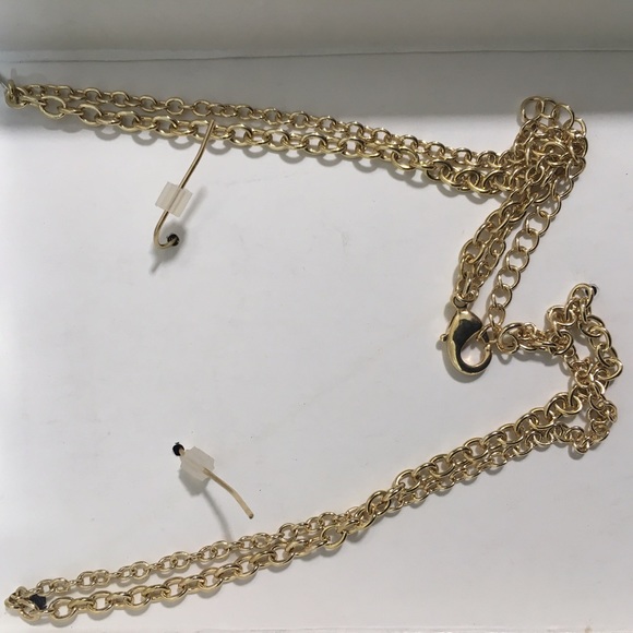 🆕Sand Dollar Like Necklace & Earring Set - Picture 3 of 4