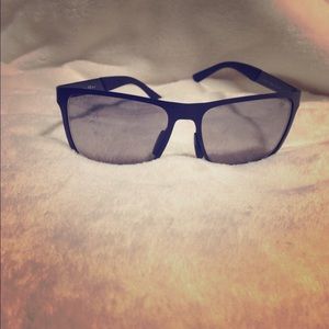 Gucci sunglasses. Memorial Day sale