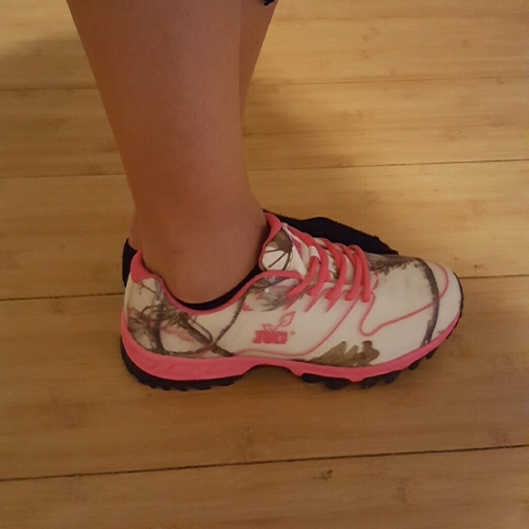 Camo sneakers white and pink 8.5