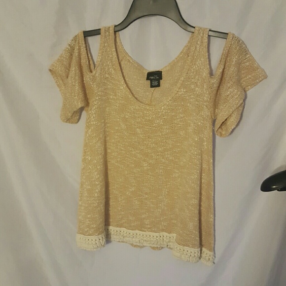 Rue 21 shirt