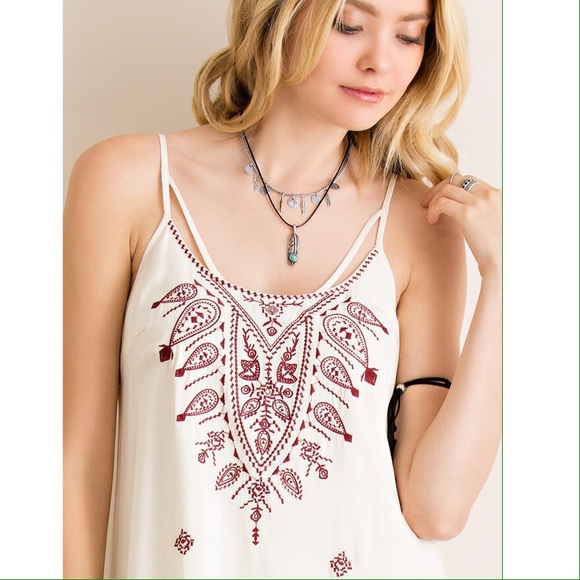 ONLY 2!! NWT Embroidered Bohemian Dress - Picture 2 of 4