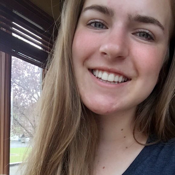 Meet your Posher, Hannah