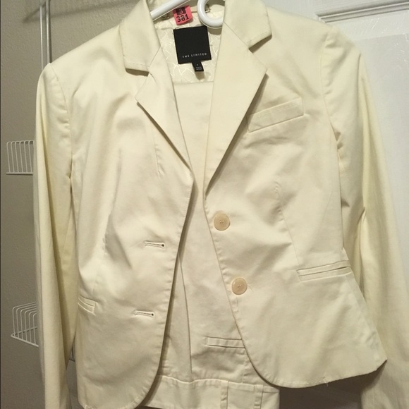 Limited off white suit!