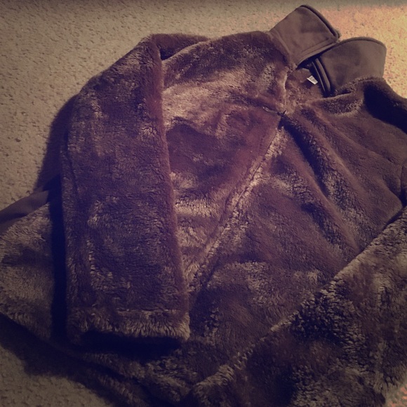 Fuzzy jacket - Picture 1 of 3