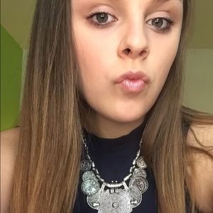 Meet your Posher, Ronni