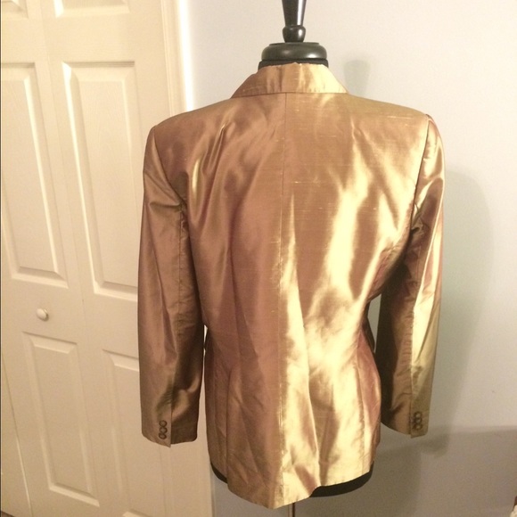 Blazer - Picture 2 of 3