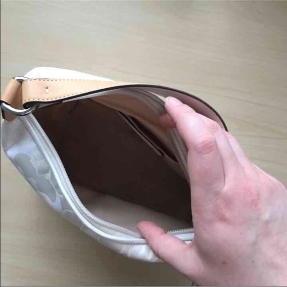 Coach swingpack - Picture 2 of 3