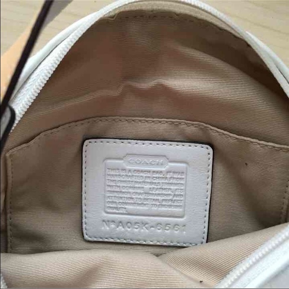 Coach swingpack - Picture 3 of 3