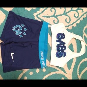 CA Panthers worlds show off outfit