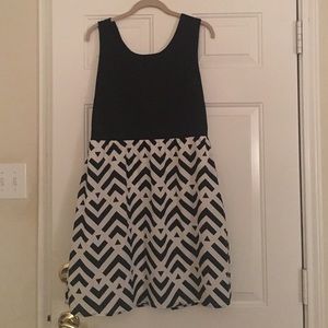 41 Hawthorn black and white dress