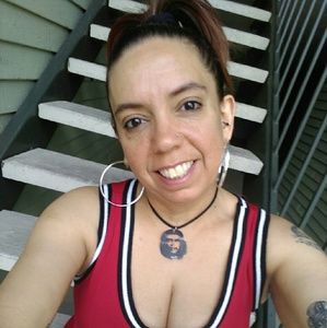 Meet your Posher, Maytee