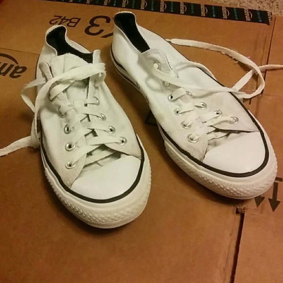 White Converse 8/10