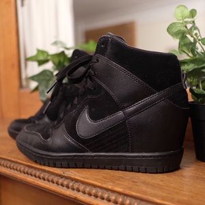 nike black wedge sneakers