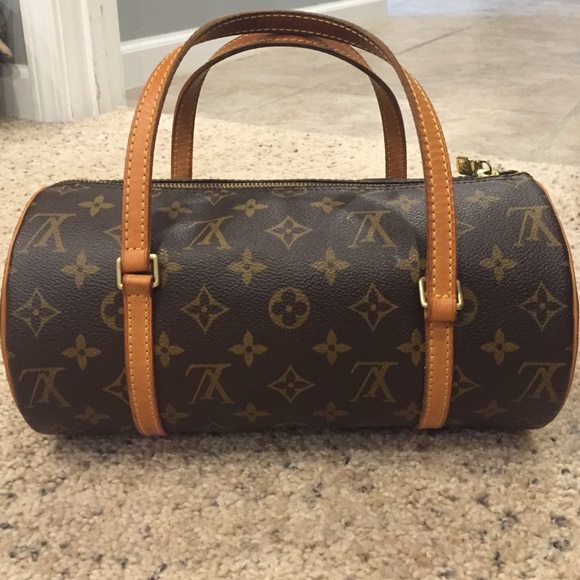 Louis Vuitton Handbags - Authentic Louis Vuitton Papillon 26